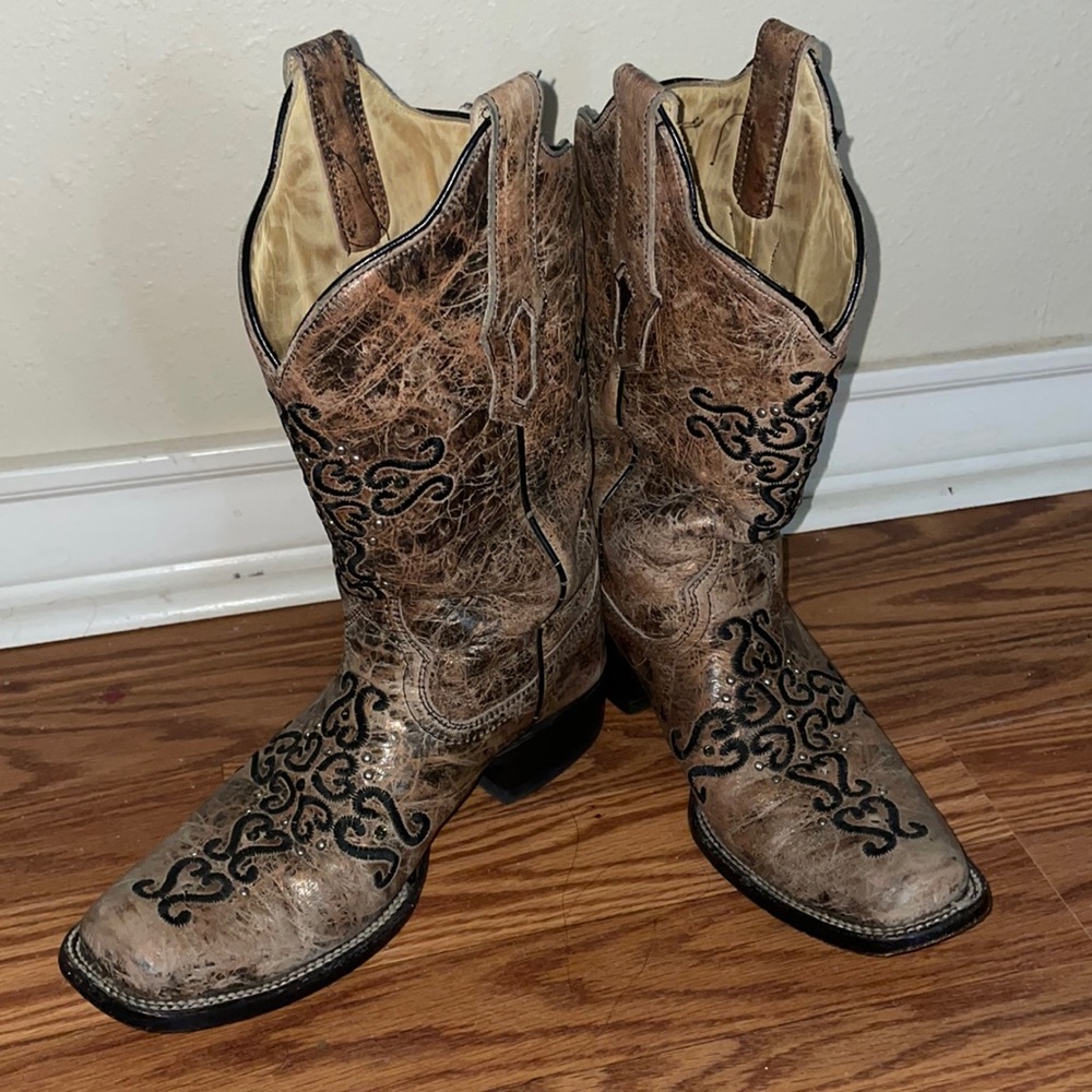 COPY - COPY - COPY - CORRAL boots size 7